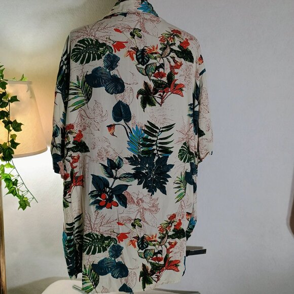 EUC: Manfinity 5XL Multicolor Floral Aloha Shirt - Picture 2 of 3